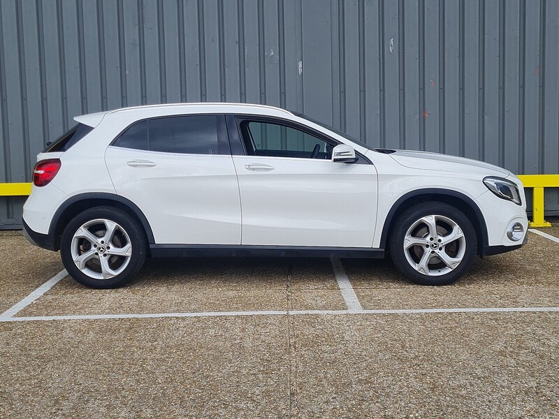 Mercedes-Benz 2.0 GLA250 Sport (Premium Plus) SUV 5dr Petrol 7G-DCT 4MATIC Euro 6 (s/s) (211 ps)