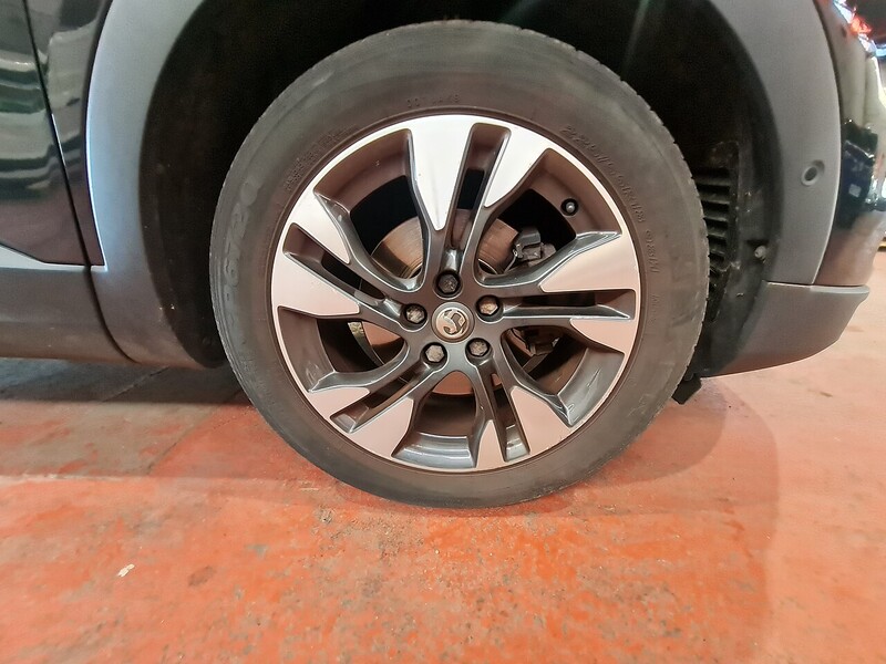 Vauxhall 1.2 Turbo Sport Nav SUV 5dr Petrol Manual Euro 6 (s/s) (130 ps)