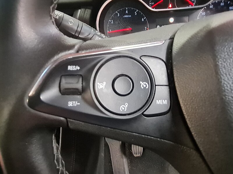 Vauxhall 1.2 Turbo Sport Nav SUV 5dr Petrol Manual Euro 6 (s/s) (130 ps)