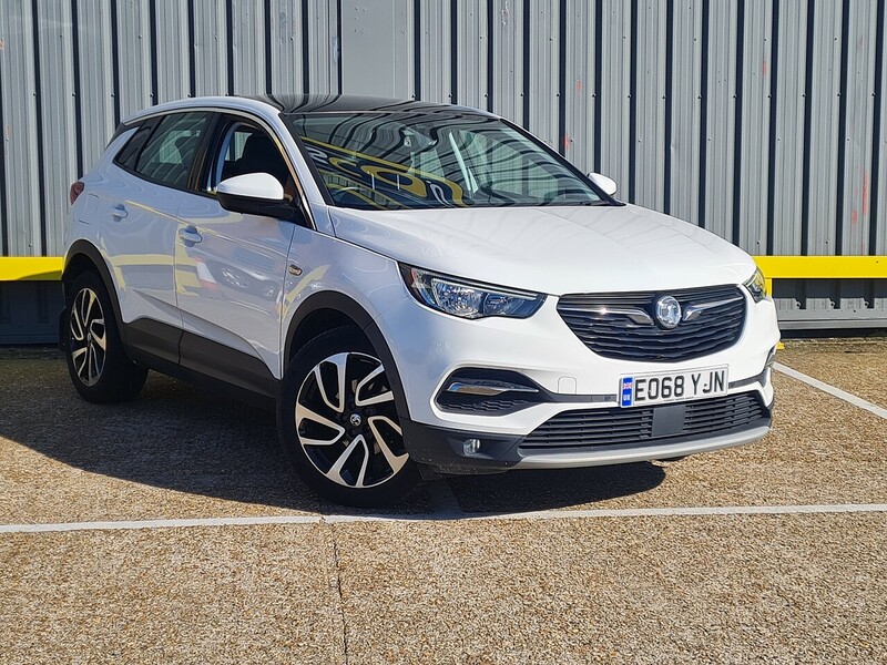 Vauxhall 1.2 Turbo Elite Nav SUV 5dr Petrol Auto 8Spd Euro 6 (s/s) (130 ps)