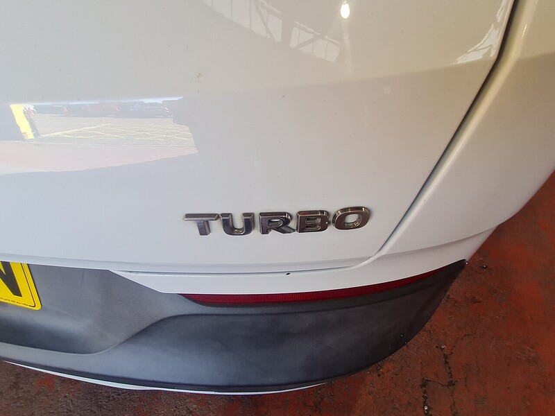 Vauxhall 1.2 Turbo Elite Nav SUV 5dr Petrol Auto 8Spd Euro 6 (s/s) (130 ps)