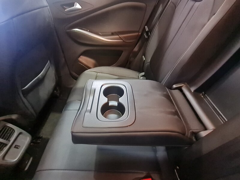 Vauxhall 1.2 Turbo Elite Nav SUV 5dr Petrol Auto 8Spd Euro 6 (s/s) (130 ps)