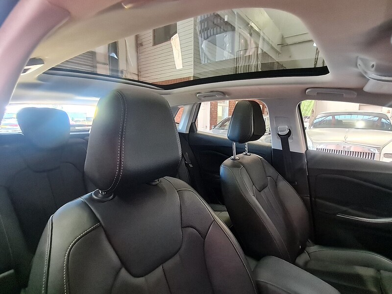 Vauxhall 1.2 Turbo Elite Nav SUV 5dr Petrol Auto 8Spd Euro 6 (s/s) (130 ps)