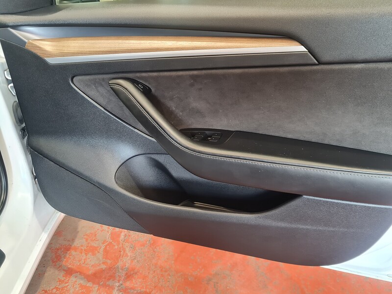 Tesla Standard Range Plus Saloon 4dr Electric Auto RWD (241 bhp)