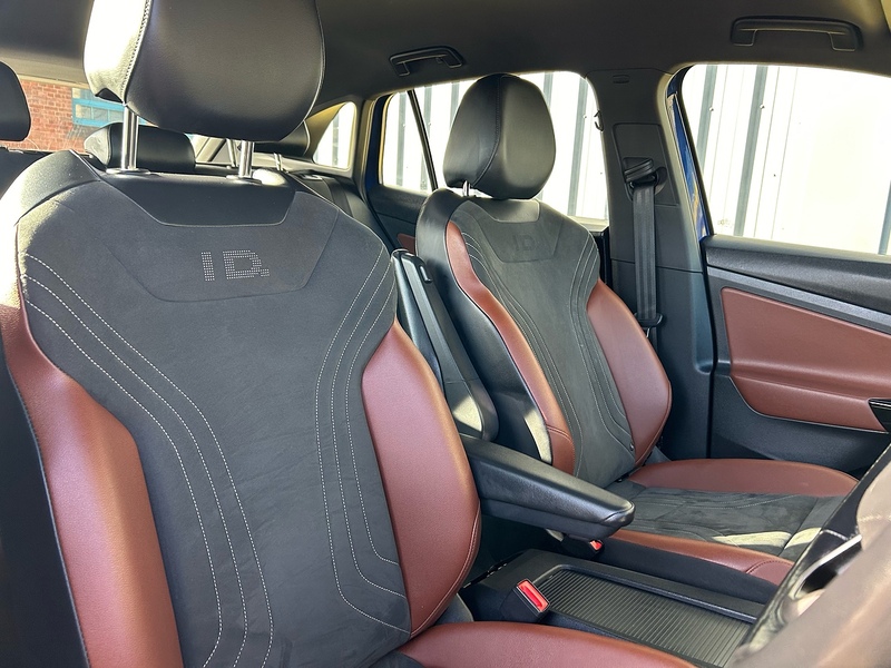 Volkswagen Pro Performance 77kWh Life SUV 5dr Electric Auto (204 ps)