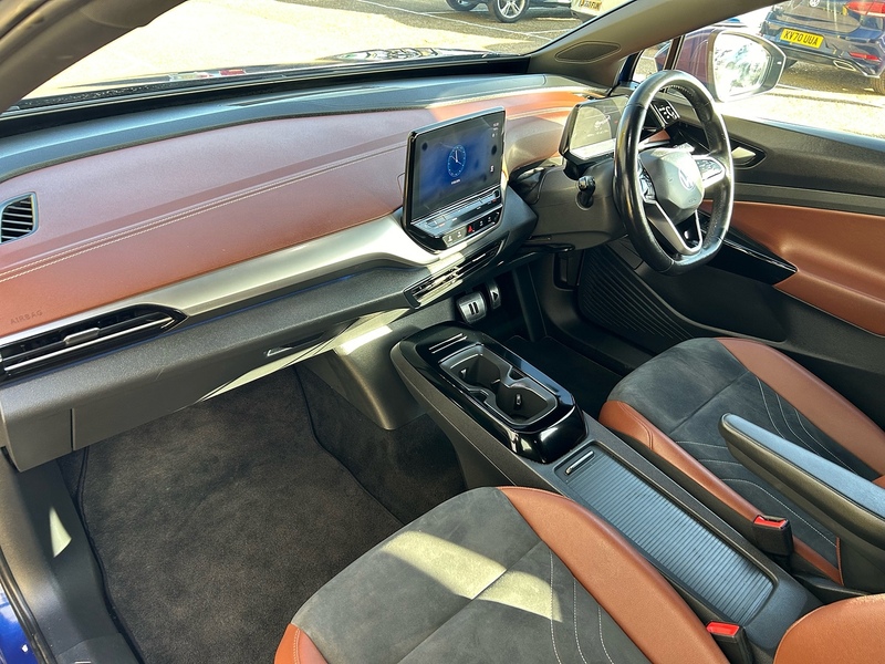 Volkswagen Pro Performance 77kWh Life SUV 5dr Electric Auto (204 ps)