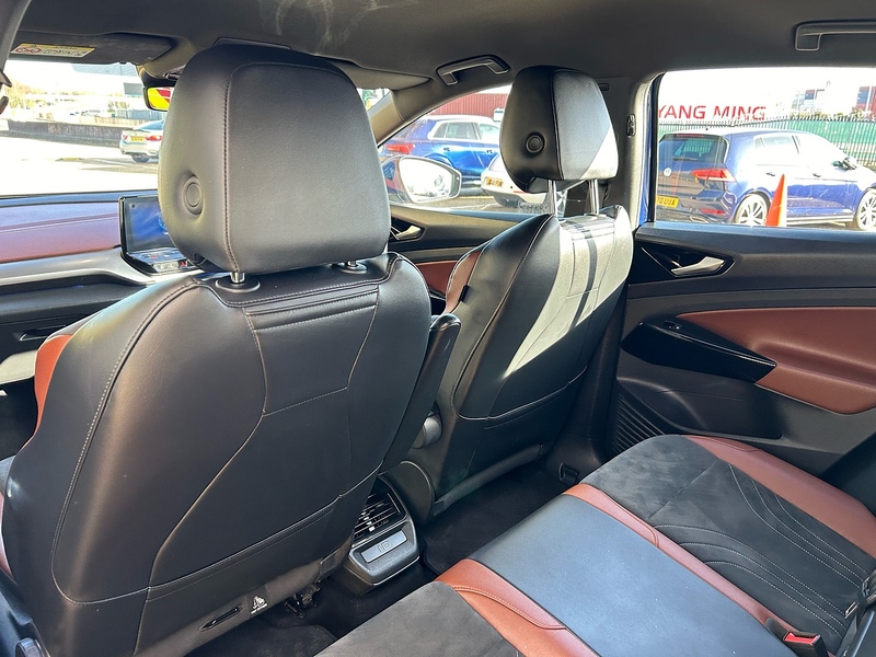 Volkswagen Pro Performance 77kWh Life SUV 5dr Electric Auto (204 ps)