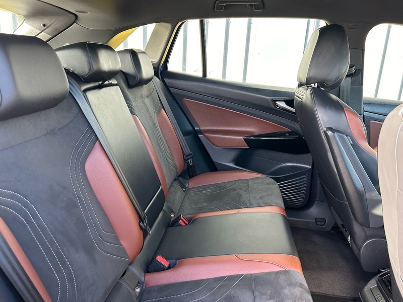 Volkswagen Pro Performance 77kWh Life SUV 5dr Electric Auto (204 ps)