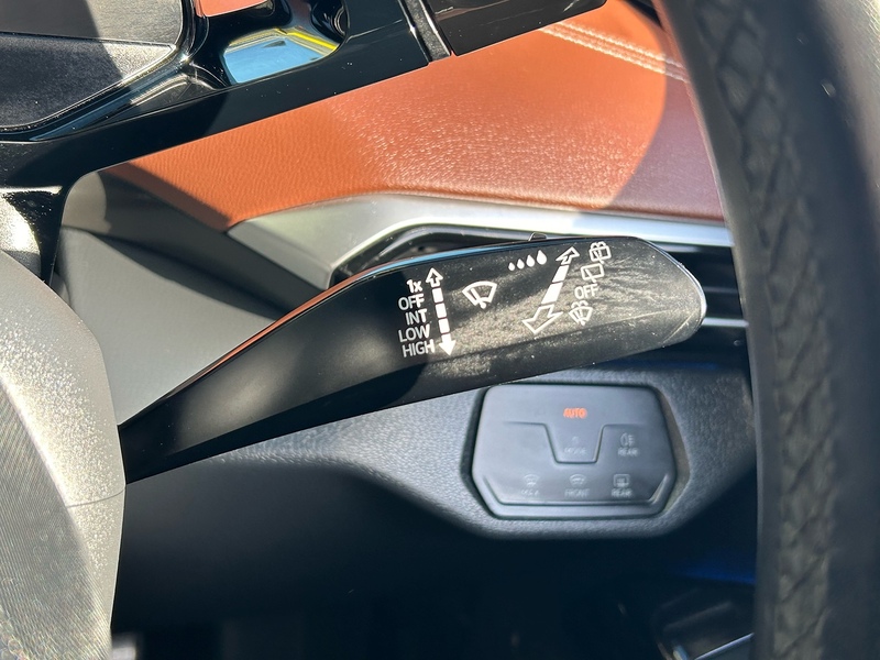 Volkswagen Pro Performance 77kWh Life SUV 5dr Electric Auto (204 ps)