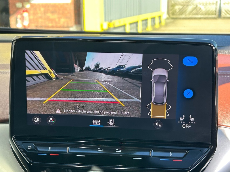 Volkswagen Pro Performance 77kWh Life SUV 5dr Electric Auto (204 ps)