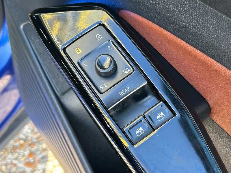 Volkswagen Pro Performance 77kWh Life SUV 5dr Electric Auto (204 ps)