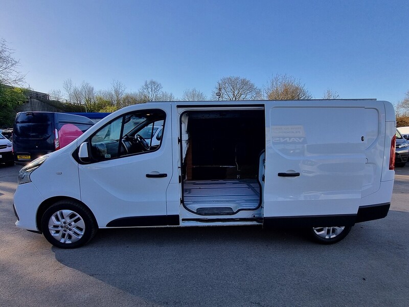 Nissan 1.6 dCi 1.2t Tekna Panel Van 5dr Diesel Manual L2 H1 Euro 6 (120 ps)