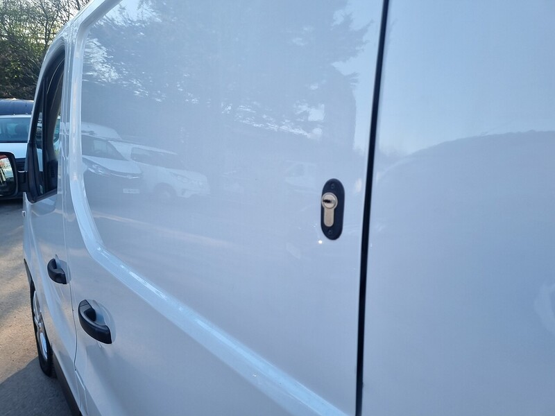 Nissan 1.6 dCi 1.2t Tekna Panel Van 5dr Diesel Manual L2 H1 Euro 6 (120 ps)