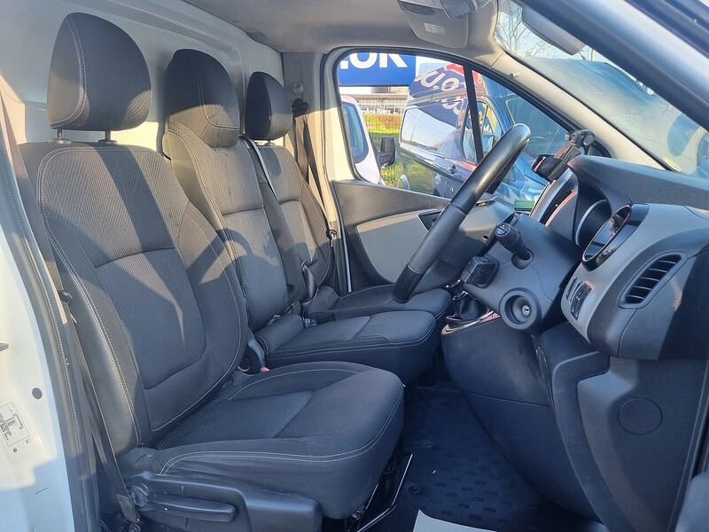 Nissan 1.6 dCi 1.2t Tekna Panel Van 5dr Diesel Manual L2 H1 Euro 6 (120 ps)