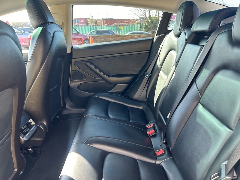Tesla (Dual Motor) Long Range Saloon 4dr Electric Auto 4WDE (346 ps)