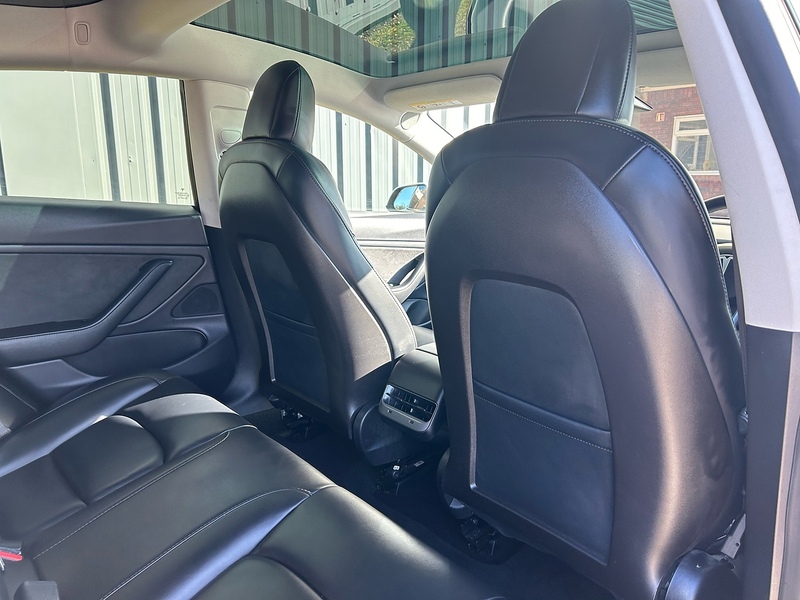Tesla (Dual Motor) Long Range Saloon 4dr Electric Auto 4WDE (346 ps)