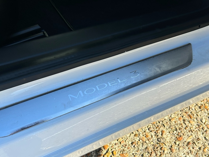 Tesla (Dual Motor) Long Range Saloon 4dr Electric Auto 4WDE (346 ps)