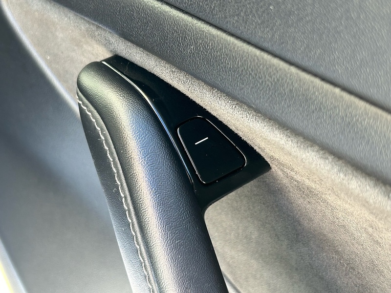 Tesla (Dual Motor) Long Range Saloon 4dr Electric Auto 4WDE (346 ps)