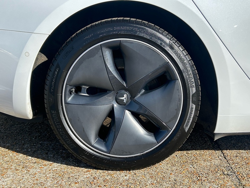 Tesla (Dual Motor) Long Range Saloon 4dr Electric Auto 4WDE (346 ps)