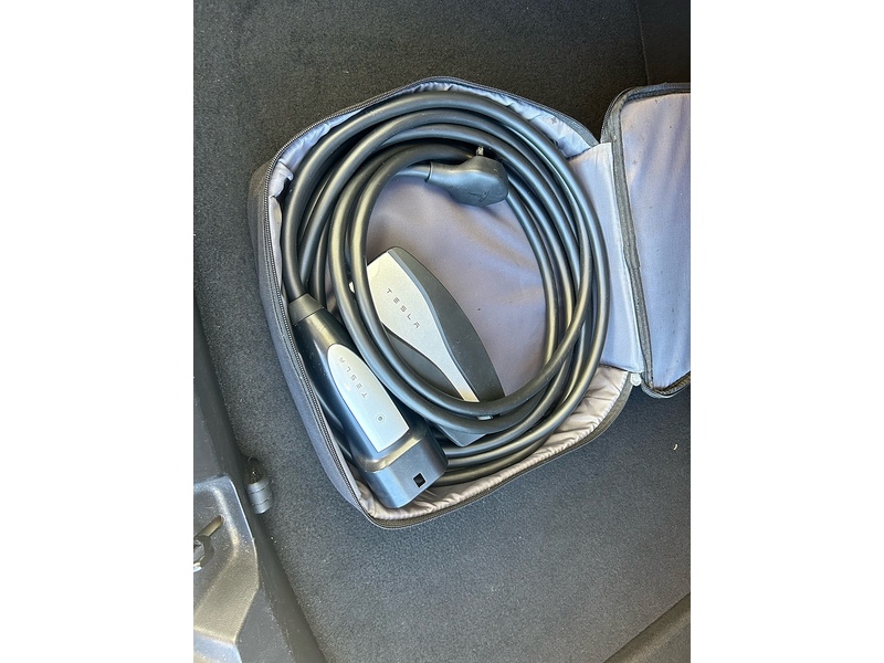 Tesla (Dual Motor) Long Range Saloon 4dr Electric Auto 4WDE (346 ps)