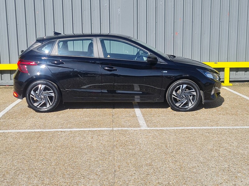 Hyundai 1.0 T-GDi MHEV SE Connect Hatchback 5dr Petrol Hybrid Manual Euro 6 (s/s) (100 ps)