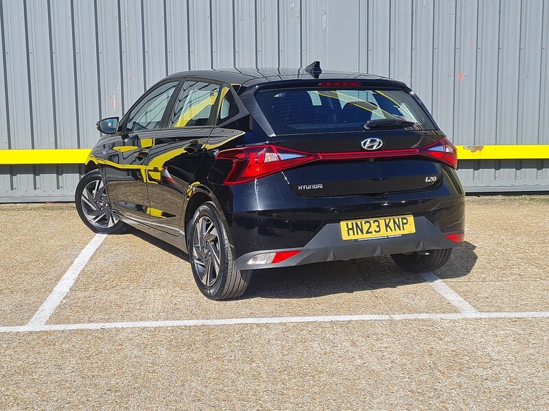 Hyundai 1.0 T-GDi MHEV SE Connect Hatchback 5dr Petrol Hybrid Manual Euro 6 (s/s) (100 ps)