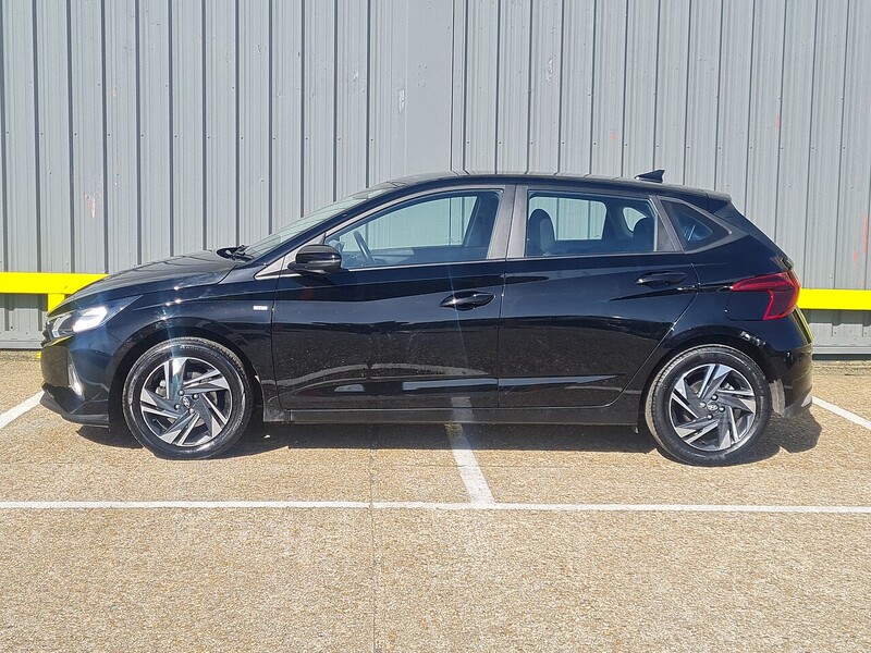 Hyundai 1.0 T-GDi MHEV SE Connect Hatchback 5dr Petrol Hybrid Manual Euro 6 (s/s) (100 ps)