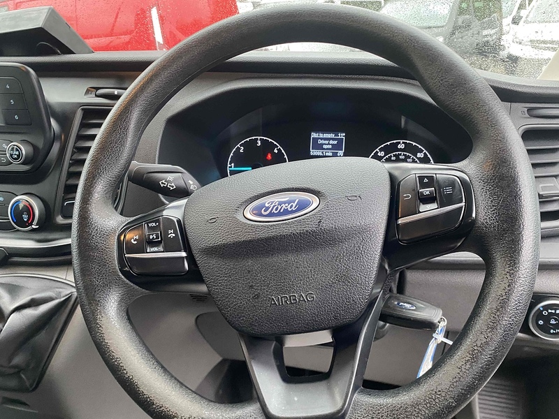 Ford 2.0 350 EcoBlue Leader Chassis Double Cab 4dr Diesel Manual RWD L3 Euro 6 (s/s) (130 ps)