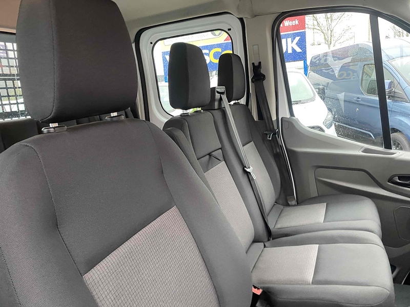 Ford 2.0 350 EcoBlue Leader Chassis Double Cab 4dr Diesel Manual RWD L3 Euro 6 (s/s) (130 ps)