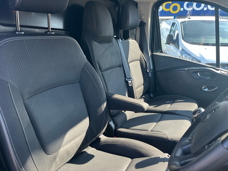 Renault 2.0 dCi ENERGY 28 Sport Panel Van 5dr Diesel Manual SWB Standard Roof Euro 6 (s/s) (120 ps)