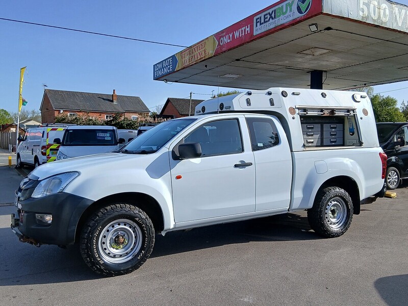 Isuzu 2.5 TD Utility Pickup 2dr Diesel Manual 4WD Euro 6 (164 ps) 2.5 Pickups Manual Diesel