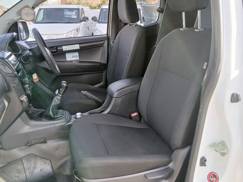Isuzu 2.5 TD Utility Pickup 2dr Diesel Manual 4WD Euro 6 (164 ps) 2.5 Pickups Manual Diesel