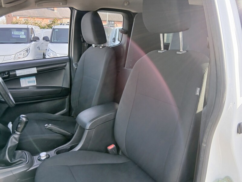 Isuzu 2.5 TD Utility Pickup 2dr Diesel Manual 4WD Euro 6 (164 ps) 2.5 Pickups Manual Diesel
