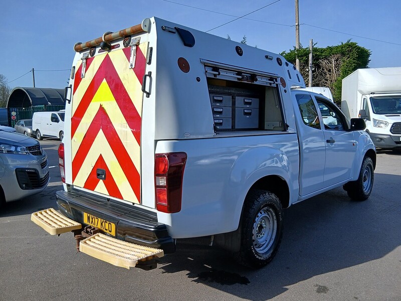 Isuzu 2.5 TD Utility Pickup 2dr Diesel Manual 4WD Euro 6 (164 ps) 2.5 Pickups Manual Diesel