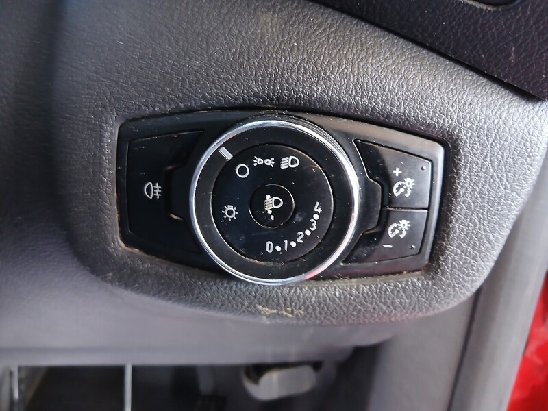 Ford 1.5 TDCi 240 Panel Van 5dr Diesel Manual L2 H1 (124 g/km, 99 bhp)