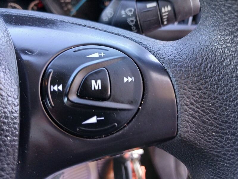 Ford 1.5 TDCi 240 Panel Van 5dr Diesel Manual L2 H1 (124 g/km, 99 bhp)