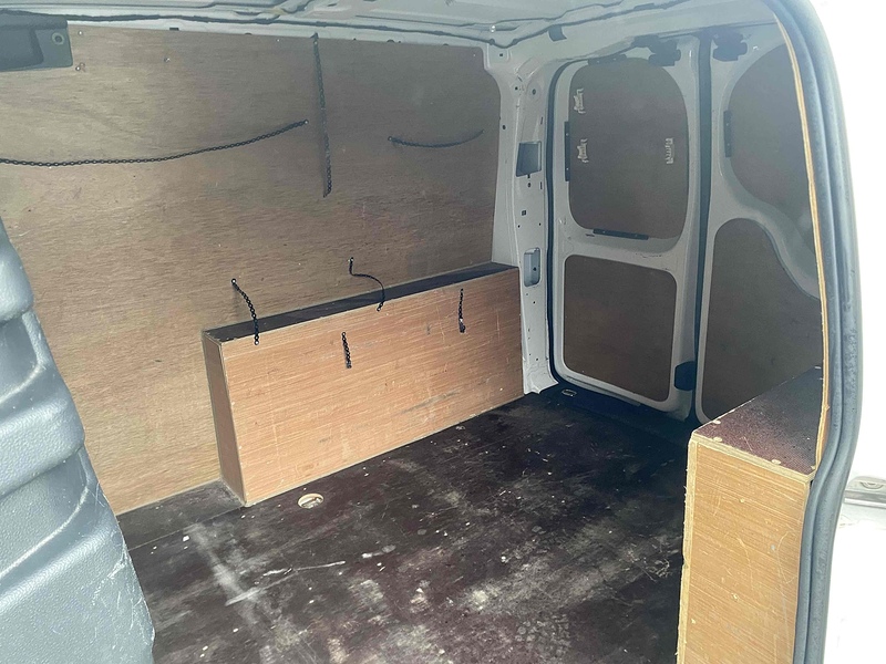 Volkswagen 2.0 TDI C20 Commerce Panel Van 5dr Diesel Manual SWB Euro 6 (s/s) (102 ps)