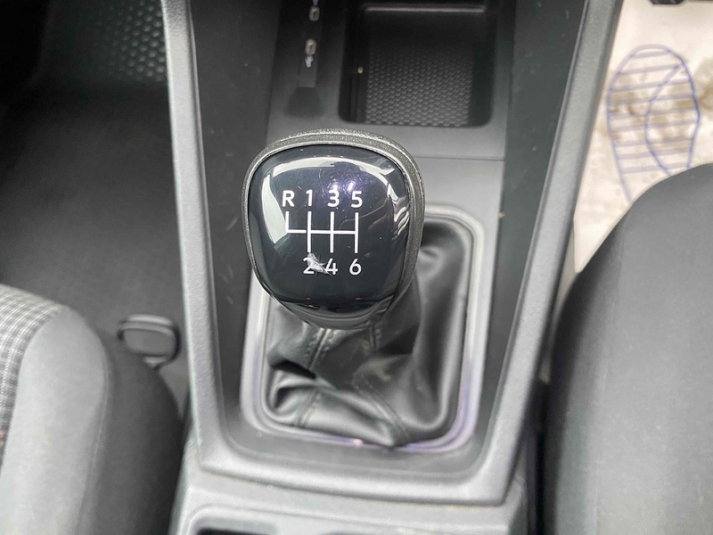 Volkswagen 2.0 TDI C20 Commerce Panel Van 5dr Diesel Manual SWB Euro 6 (s/s) (102 ps)