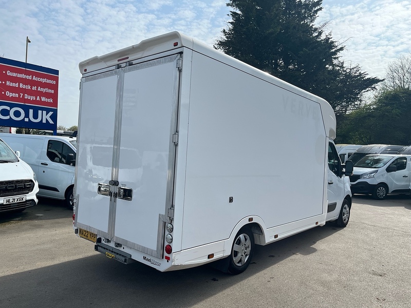 Nissan 2.3 dCi 35 Tekna Panel Van 4dr Diesel Manual FWD L3 H2 Euro 6 (135 ps)