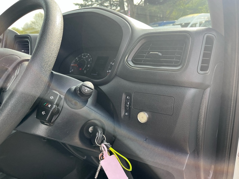 Nissan 2.3 dCi 35 Tekna Panel Van 4dr Diesel Manual FWD L3 H2 Euro 6 (135 ps)