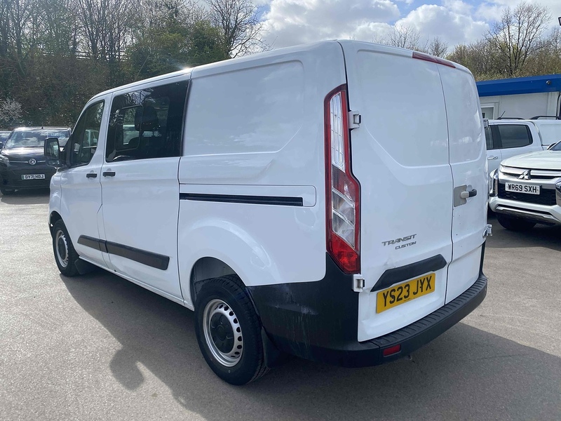 Ford 2.0 300 EcoBlue Leader Crew Van Double Cab 5dr Diesel Manual L1 H1 Euro 6 (s/s) (105 ps)