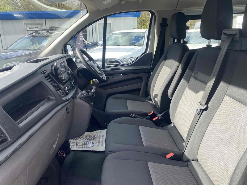 Ford 2.0 300 EcoBlue Leader Crew Van Double Cab 5dr Diesel Manual L1 H1 Euro 6 (s/s) (105 ps)