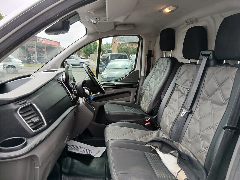 Ford 2.0 300 EcoBlue Limited Panel Van 5dr Diesel Auto L2 H1 Euro 6 (s/s) (130 ps)