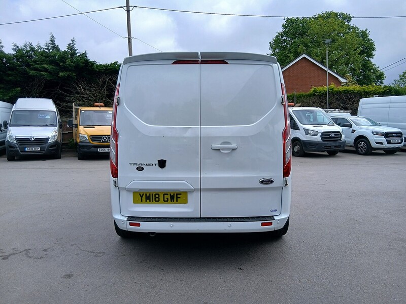 Ford 2.0 300 EcoBlue Limited Panel Van 5dr Diesel Auto L2 H1 Euro 6 (s/s) (130 ps)