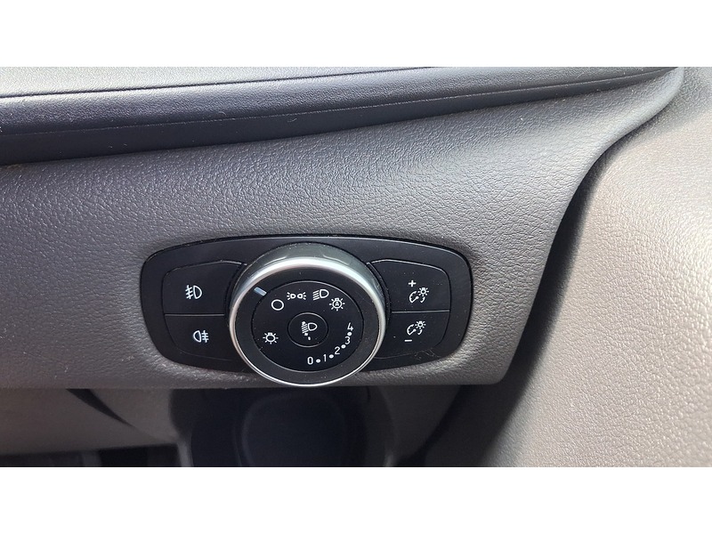 Ford 2.0 300 EcoBlue Limited Panel Van 5dr Diesel Auto L2 H1 Euro 6 (s/s) (130 ps)