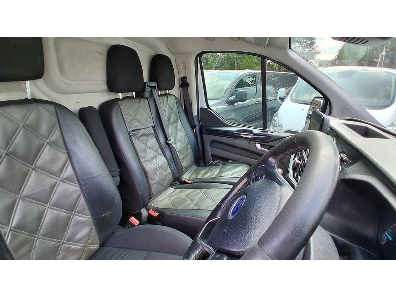Ford 2.0 300 EcoBlue Limited Panel Van 5dr Diesel Auto L2 H1 Euro 6 (s/s) (130 ps)
