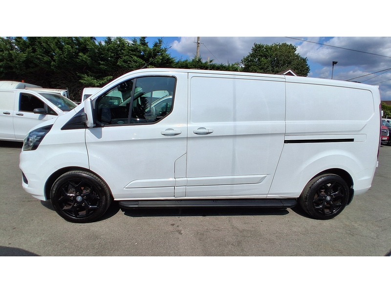 Ford 2.0 300 EcoBlue Limited Panel Van 5dr Diesel Auto L2 H1 Euro 6 (s/s) (130 ps)