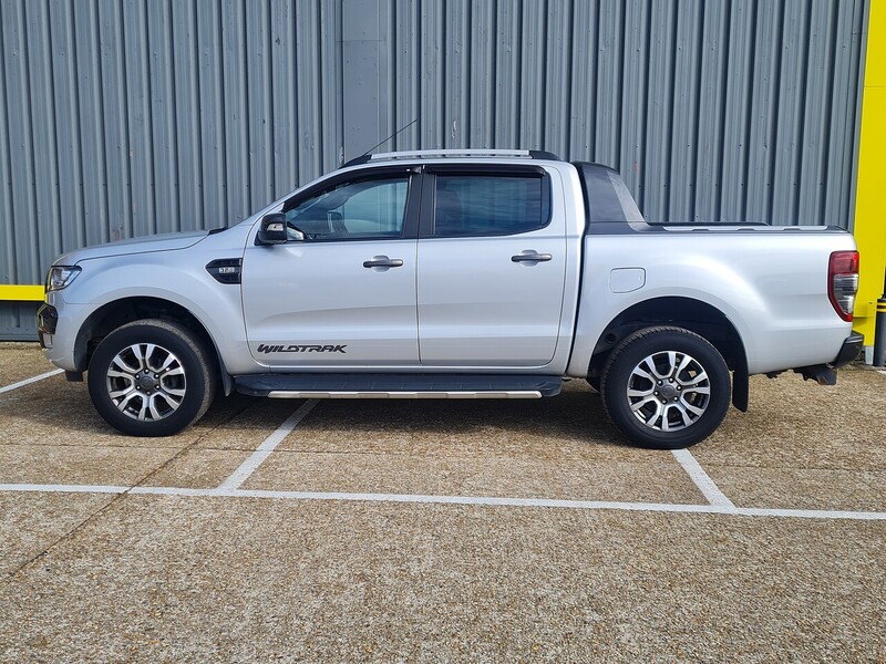 Ford 3.2 TDCi Wildtrak Pickup Double Cab 4dr Diesel Auto 4WD Euro 5 (200 ps)