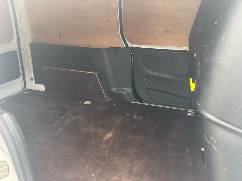 Peugeot 1.5 BlueHDi 950 Asphalt Premium Long Panel Van 6dr Diesel EAT8 LWB Euro 6 (s/s) (130 bhp)