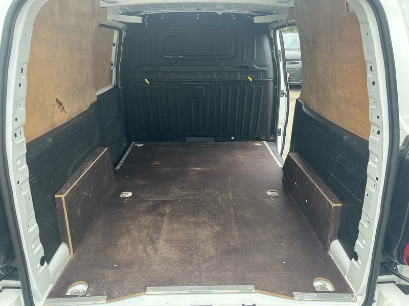 Peugeot 1.5 BlueHDi 950 Asphalt Premium Long Panel Van 6dr Diesel EAT8 LWB Euro 6 (s/s) (130 bhp)